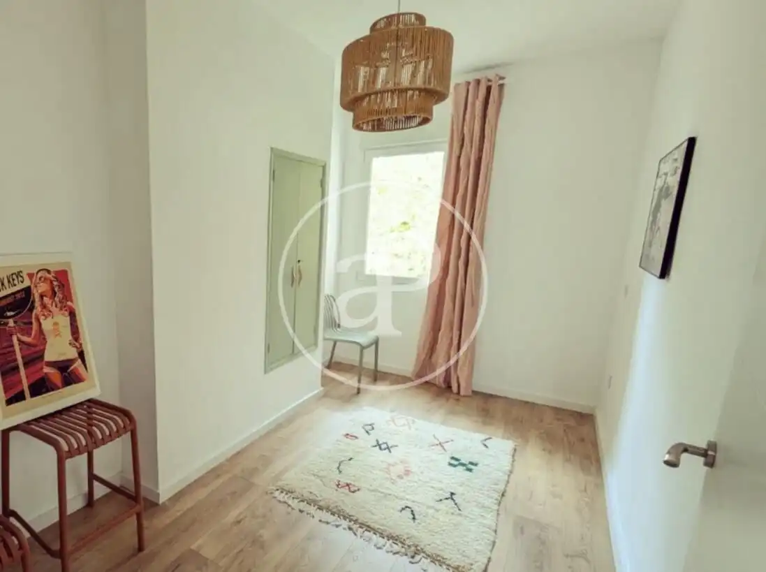 Dachboden zur Miete in C/ de Begís, El Cabanyal - El Canyamelar