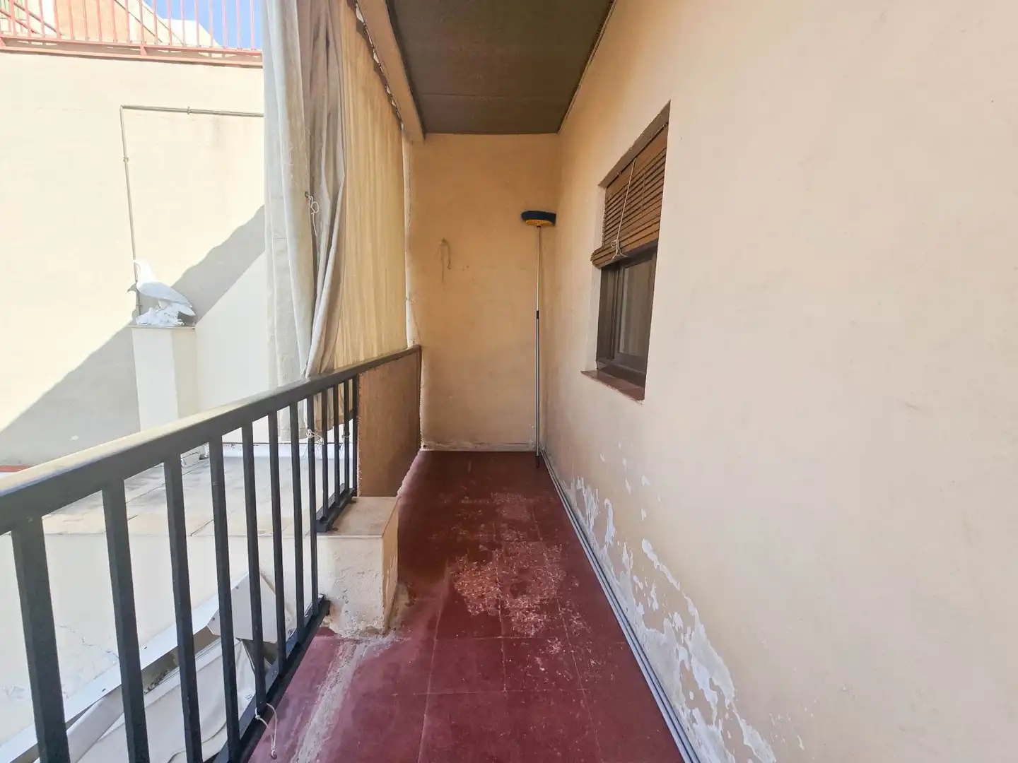 Terraza de Casa adosada en venta en Ripollet con Calefacción, Trastero y Horno