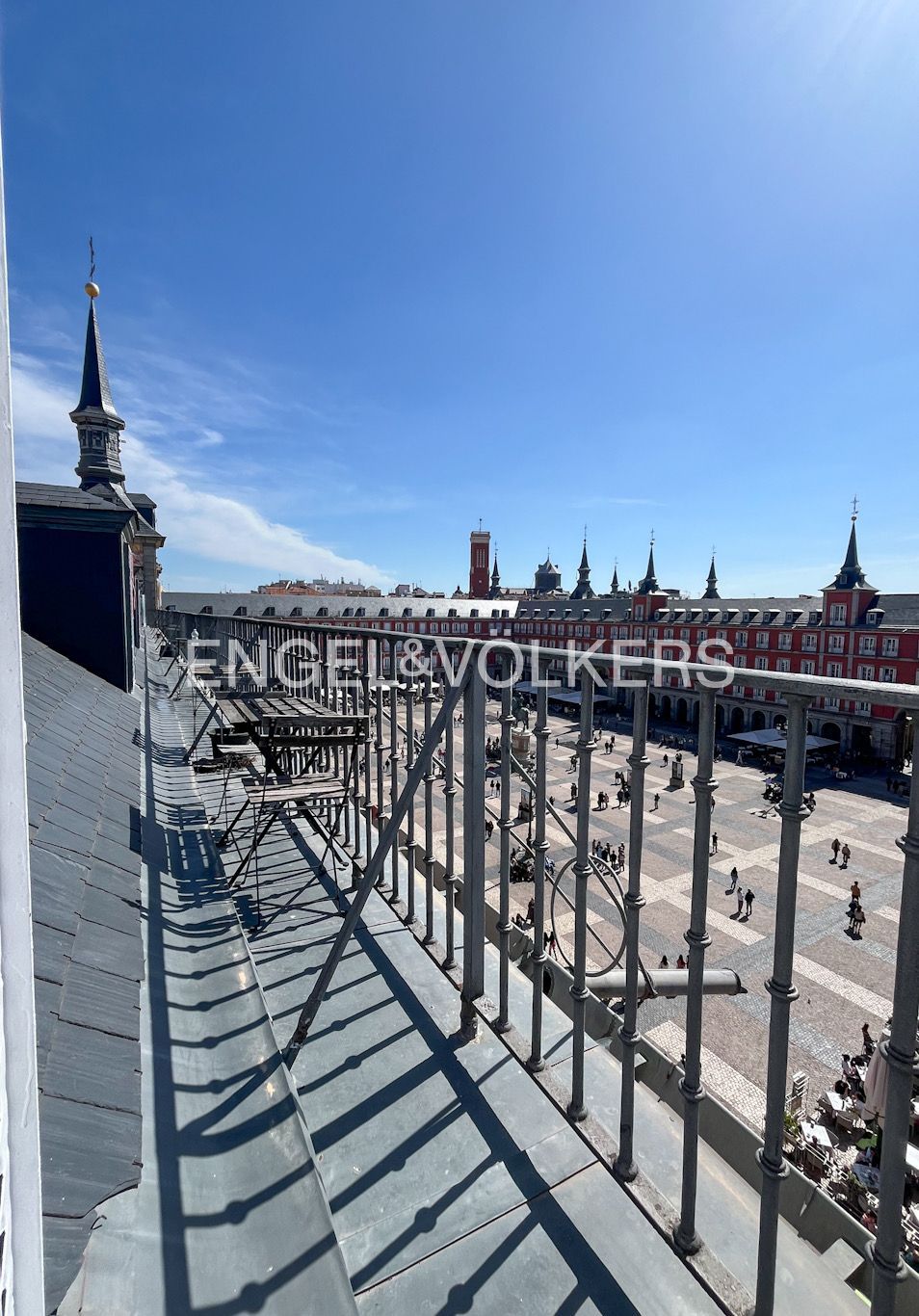 Exterior view of Attic for rent in  Madrid Capital  with Air Conditioner, Heating and Terrace