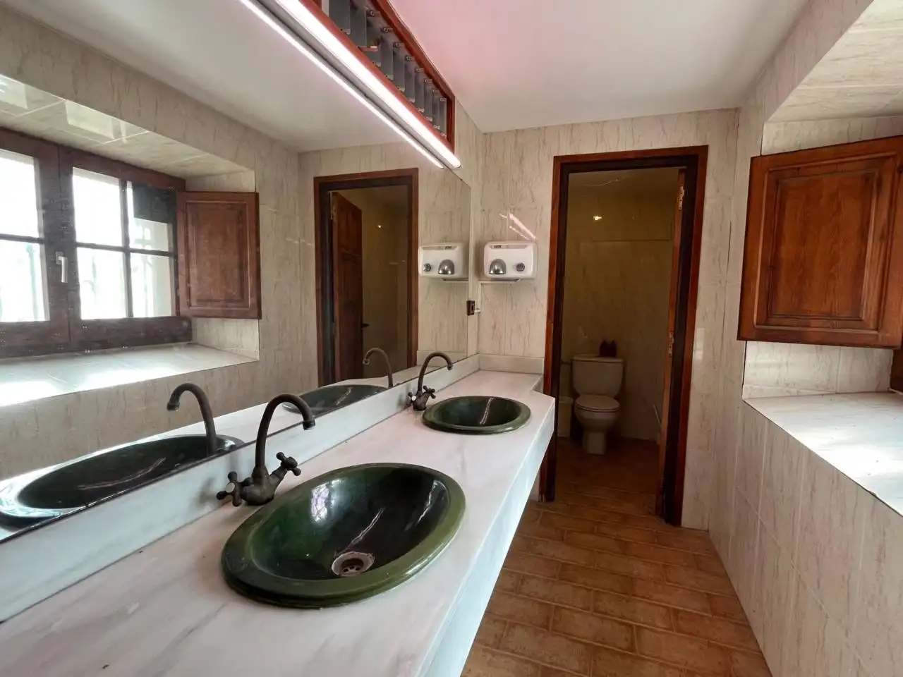 Bathroom of Houses for sale in Sant Martí Sarroca  with Air Conditioner, Heating and Private garden