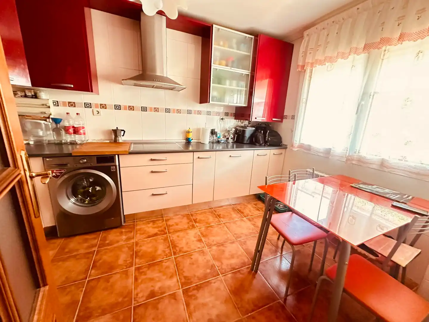 Cuina de Casa adosada en venda en Cigales amb Calefacció, Forn i Rentadora