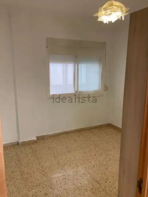 Habitación de Piso de alquiler en El Puig de Santa Maria con Horno, Lavadora y Microondas