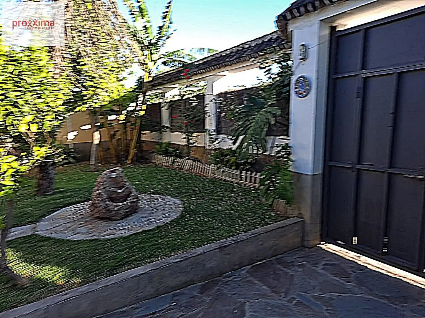 Jardí de Casa o xalet en venda en Dos Hermanas amb Aire condicionat, Jardí privat i Terrassa