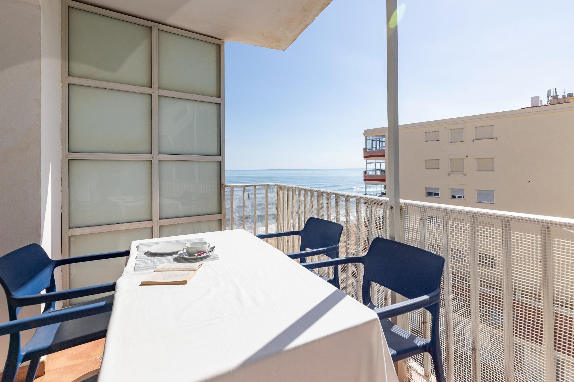 Dormitori de Apartament en venda en Tavernes de la Valldigna amb Terrassa, Traster i Balcó
