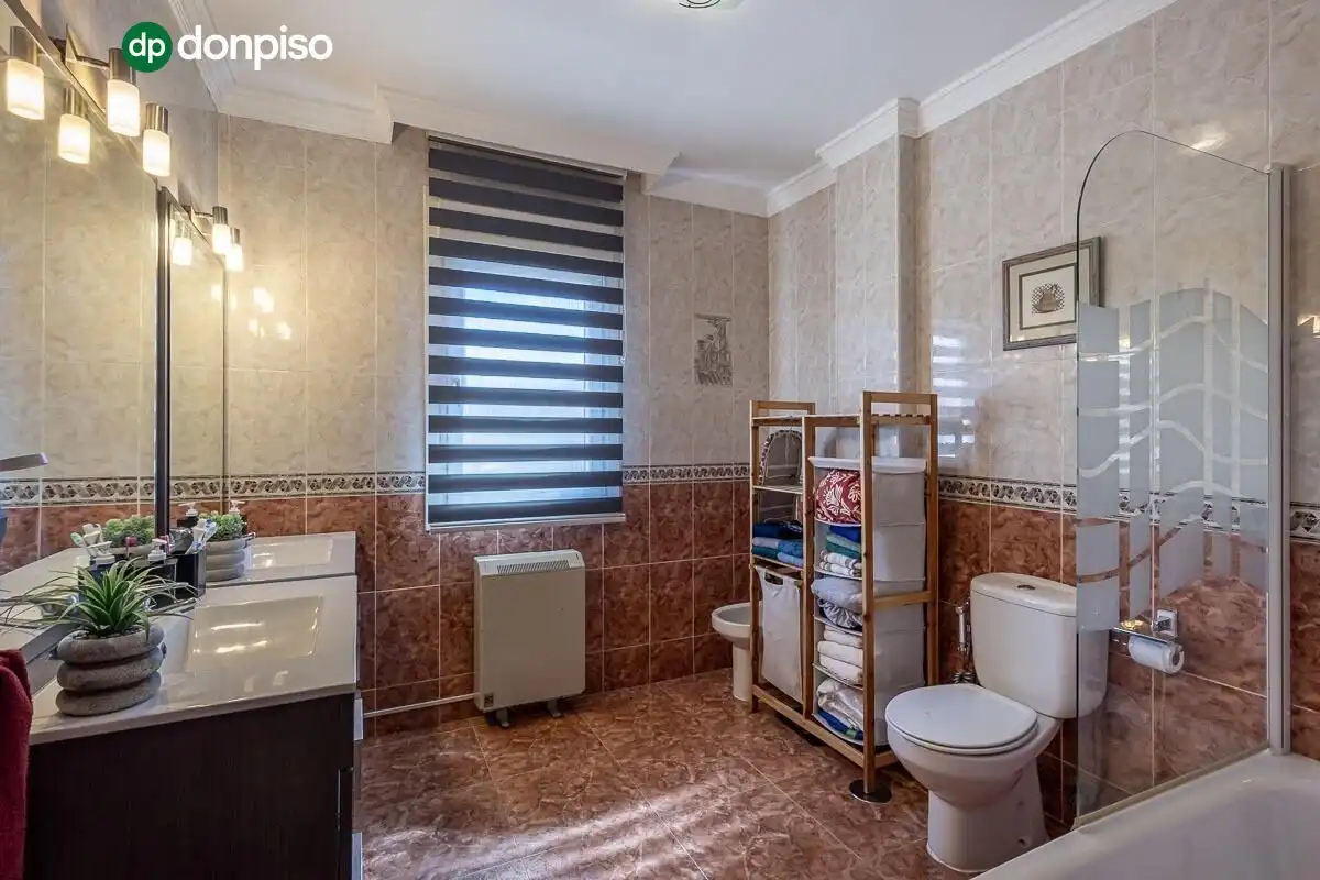 Adossat amb terrassa en venda a Calle de Jerónimo de Rueda 34, imagen 30