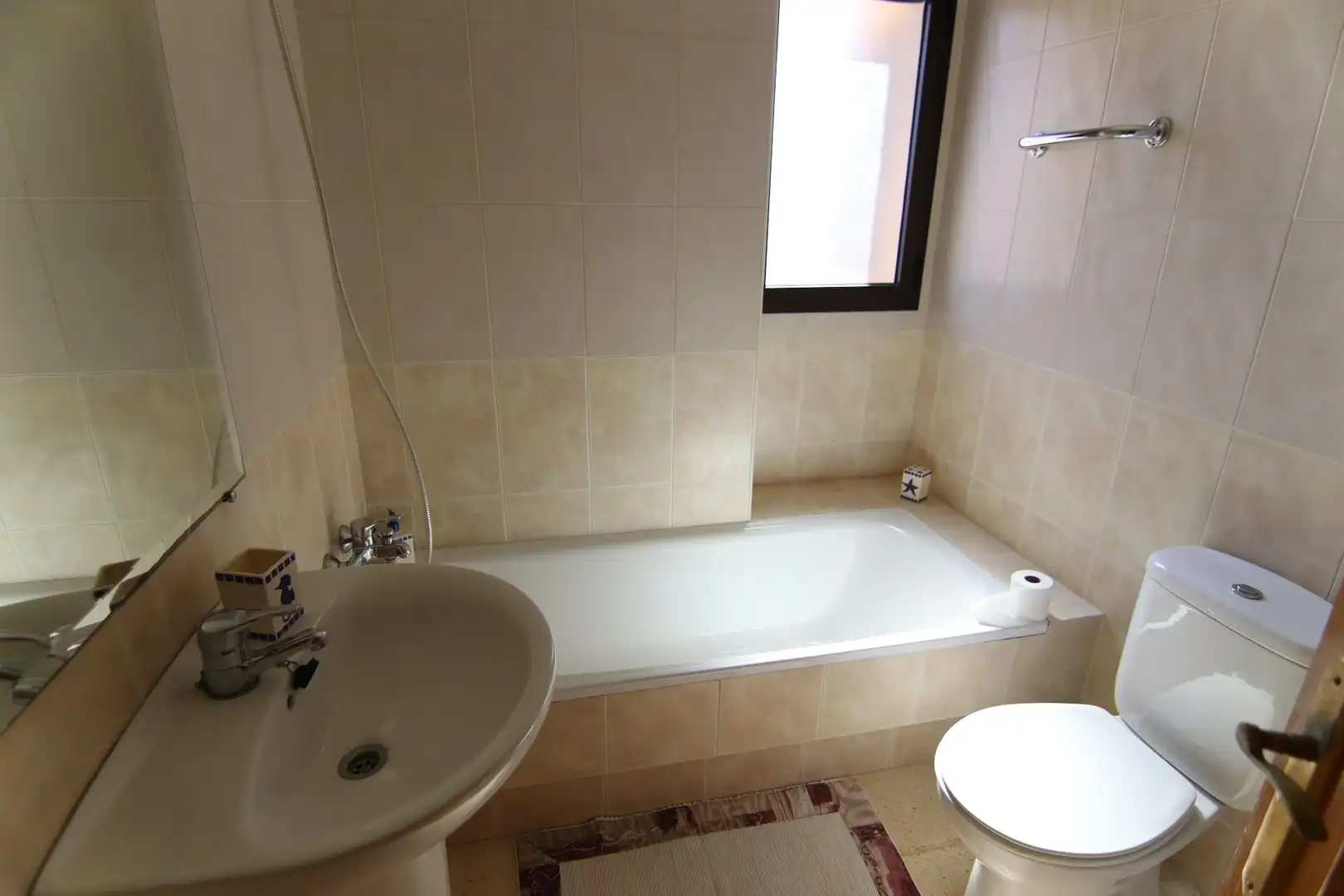 Baño de Piso en venta en Benidorm con Aire acondicionado, Terraza y Amueblado