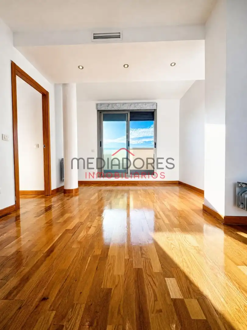 Ático con ascensor en venta en Avenida de la Gran Vía del Sureste, imagen 2