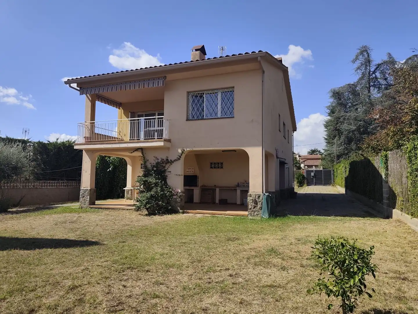 Vista exterior de Casa o xalet en venda en Santa Eulàlia de Ronçana, Barcelona