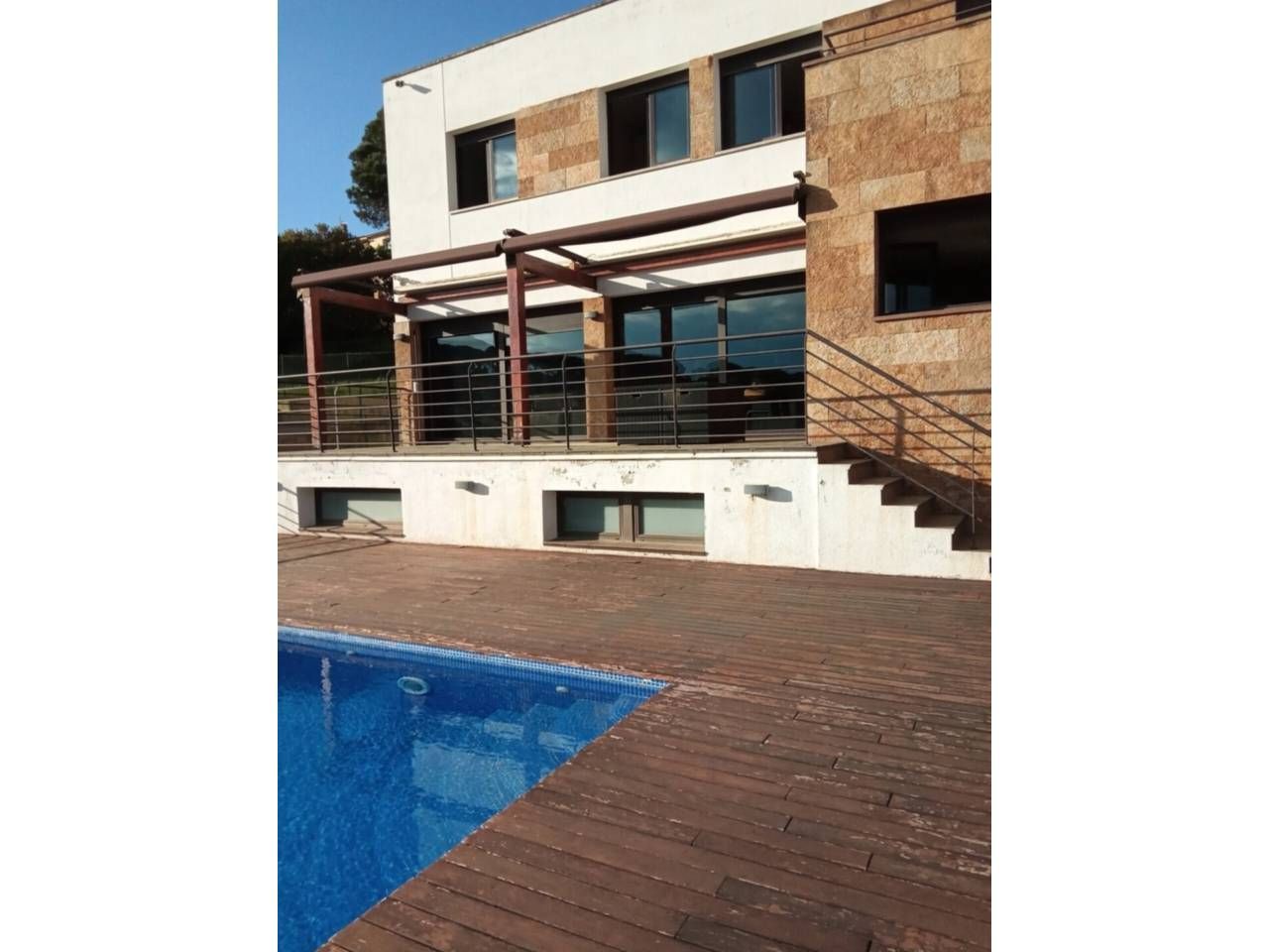 Swimming pool of House or chalet for sale in Tordera  with Air Conditioner, Heating and Private garden