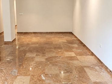Flat with lift for sale in Hospital