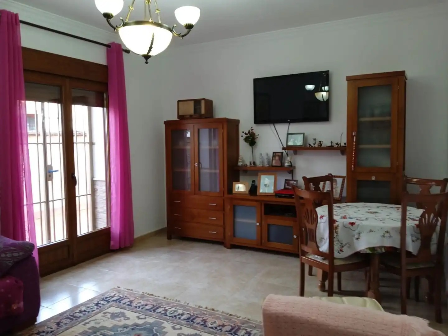 Sala de estar de Casa o chalet en venta en Cuevas del Becerro con Aire acondicionado, Calefacción y Jardín privado