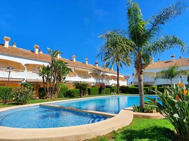 Maison mitoyenne avec piscine à louer à Cami Assagador de les Flaretes 5