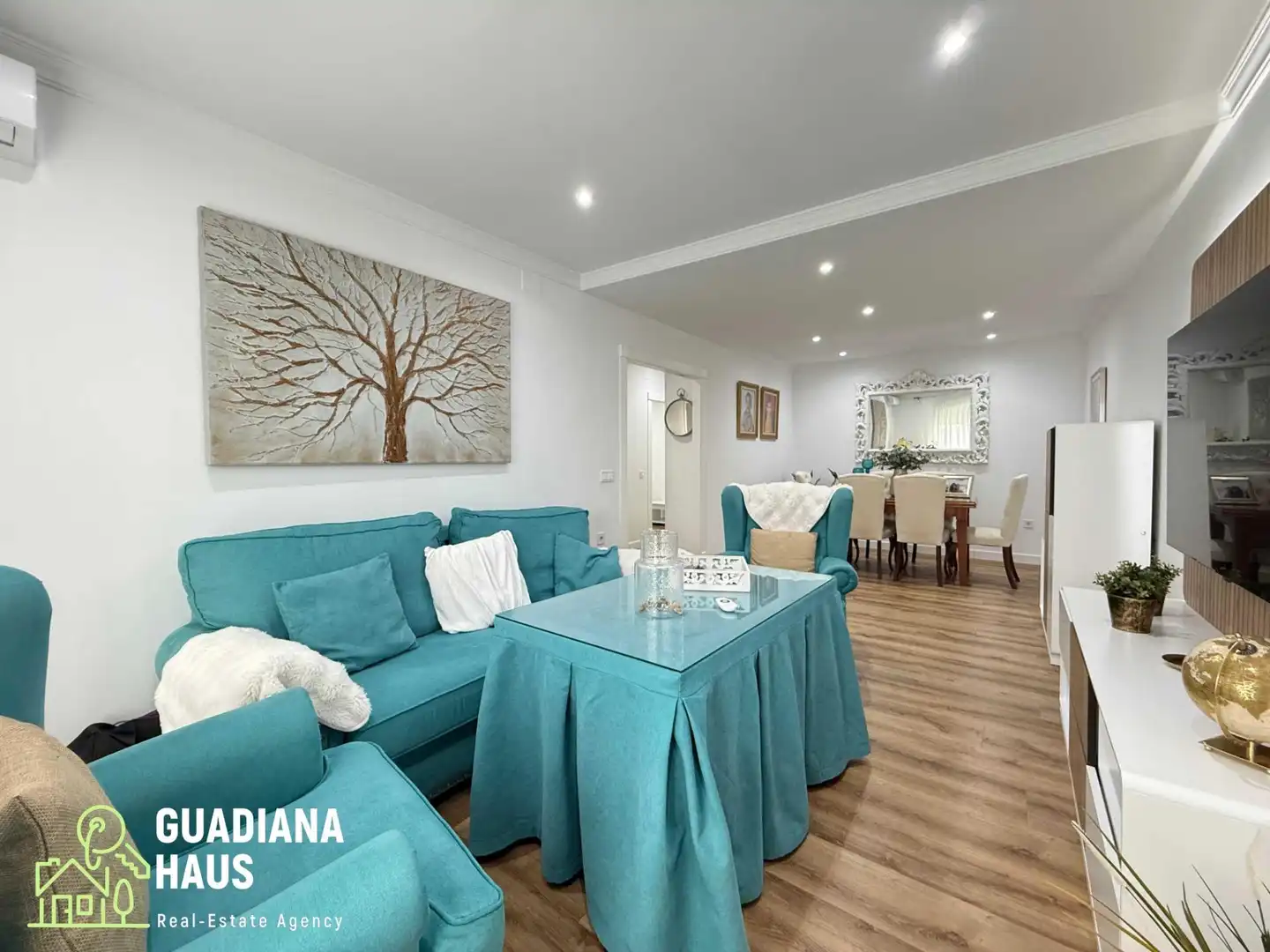 Sala d'estar de Apartament en venda en Ayamonte amb Aire condicionat, Jardí privat i Terrassa