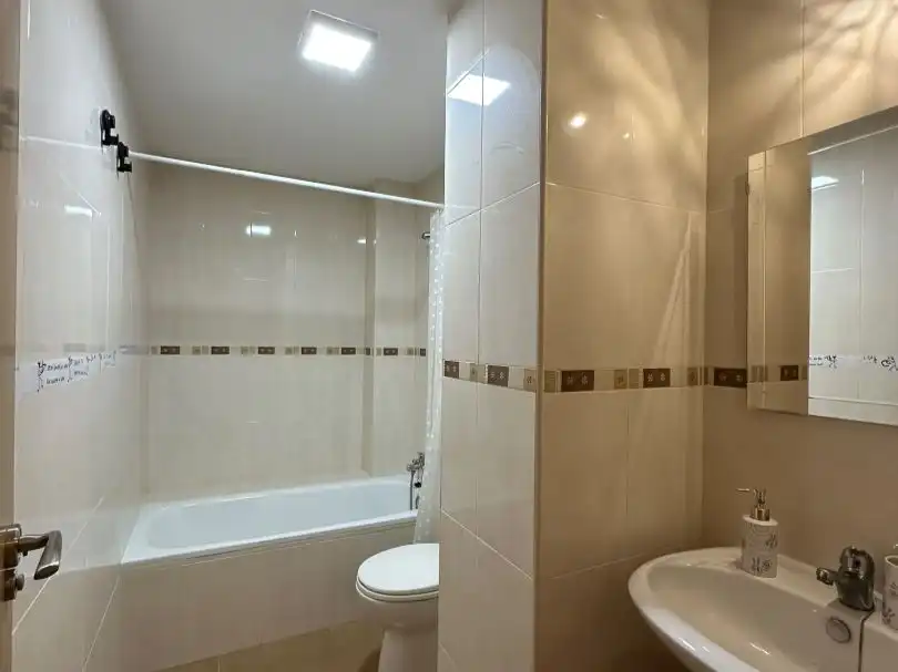 Badezimmer von Dachboden zur Miete in Murcia mit Klimaanlage, Terrasse und Möbliert