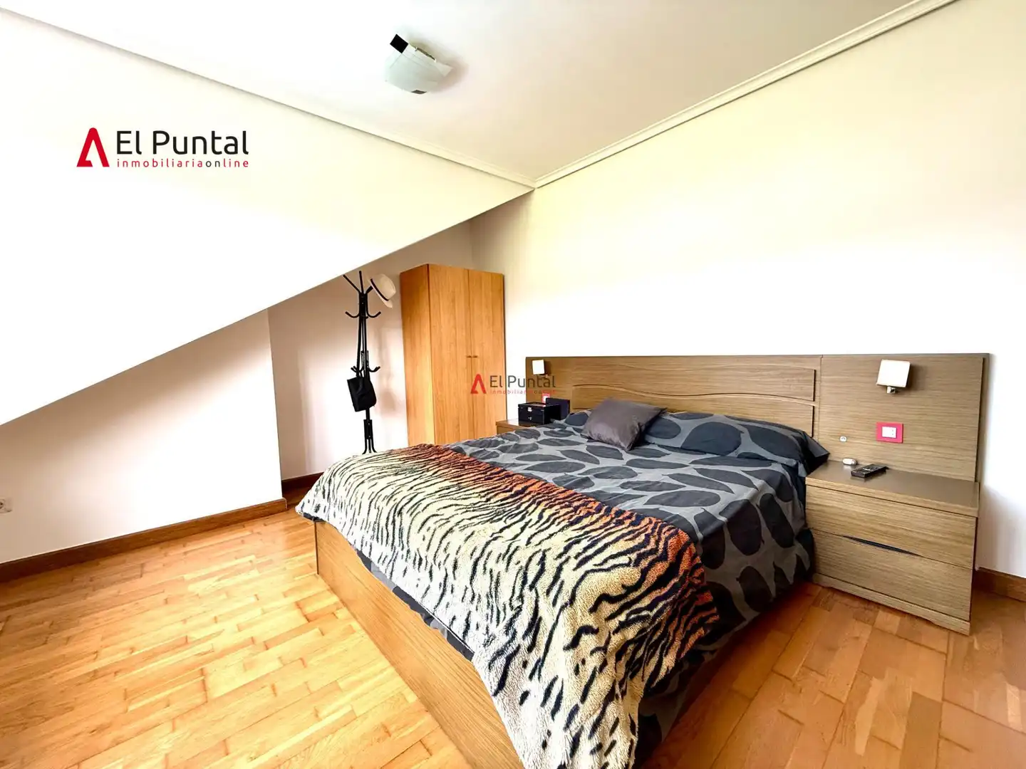 Schlafzimmer von Maisonette zum Verkauf in Piélagos mit Heizung, Parkett und Abstellraum