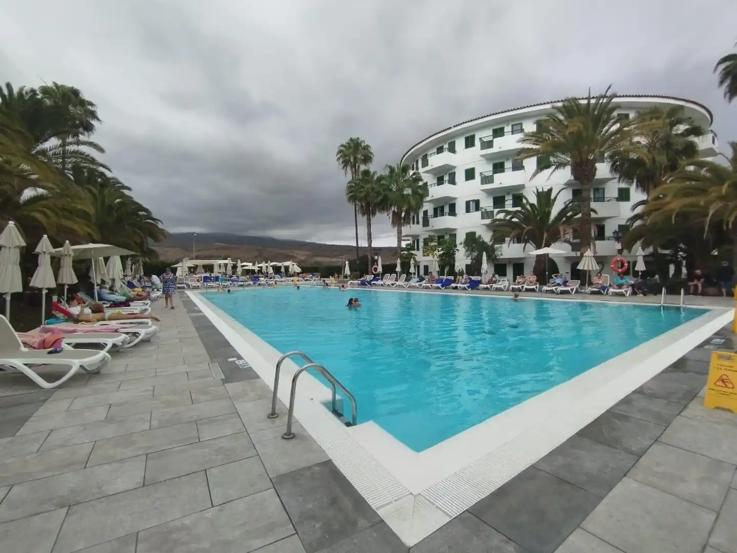 Piscina de Apartamento en venta en San Bartolomé de Tirajana con Balcón y Piscina comunitaria