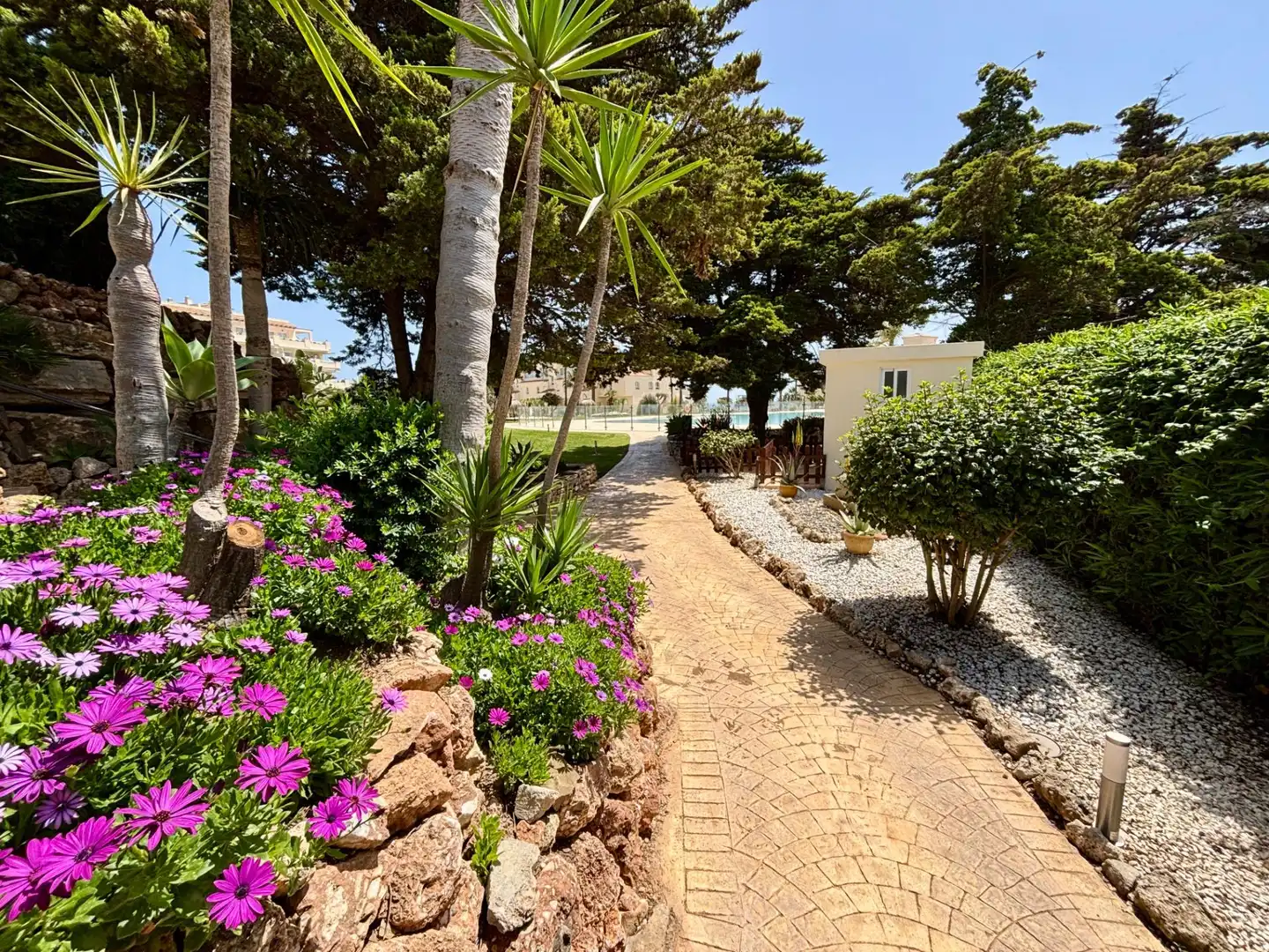 Vista exterior de Apartament en venda en Mijas amb Aire condicionat, Calefacció i Jardí privat
