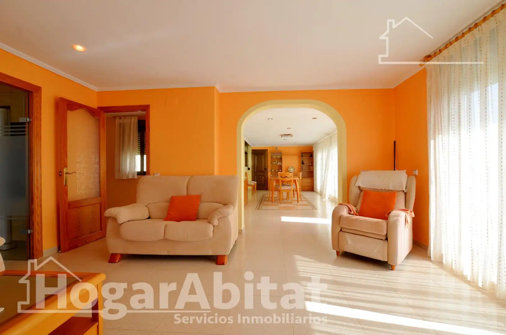 Sala d'estar de Àtic en venda en Tavernes de la Valldigna amb Terrassa, Traster i Moblat