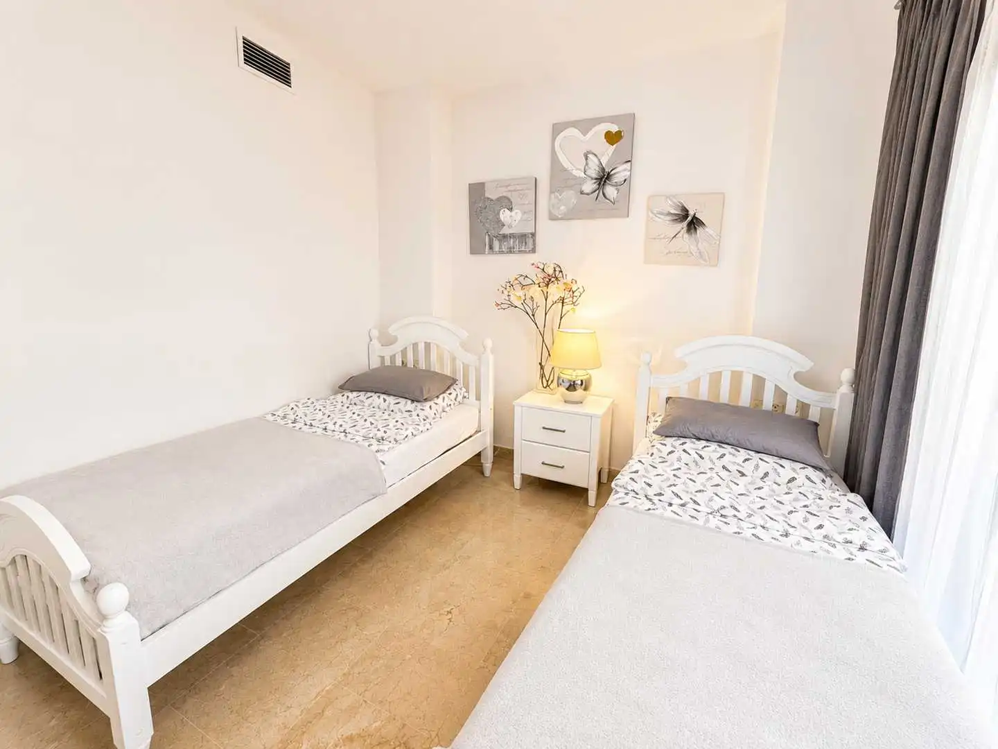 Habitación de Apartamento en venta en Manilva con Aire acondicionado, Calefacción y Terraza