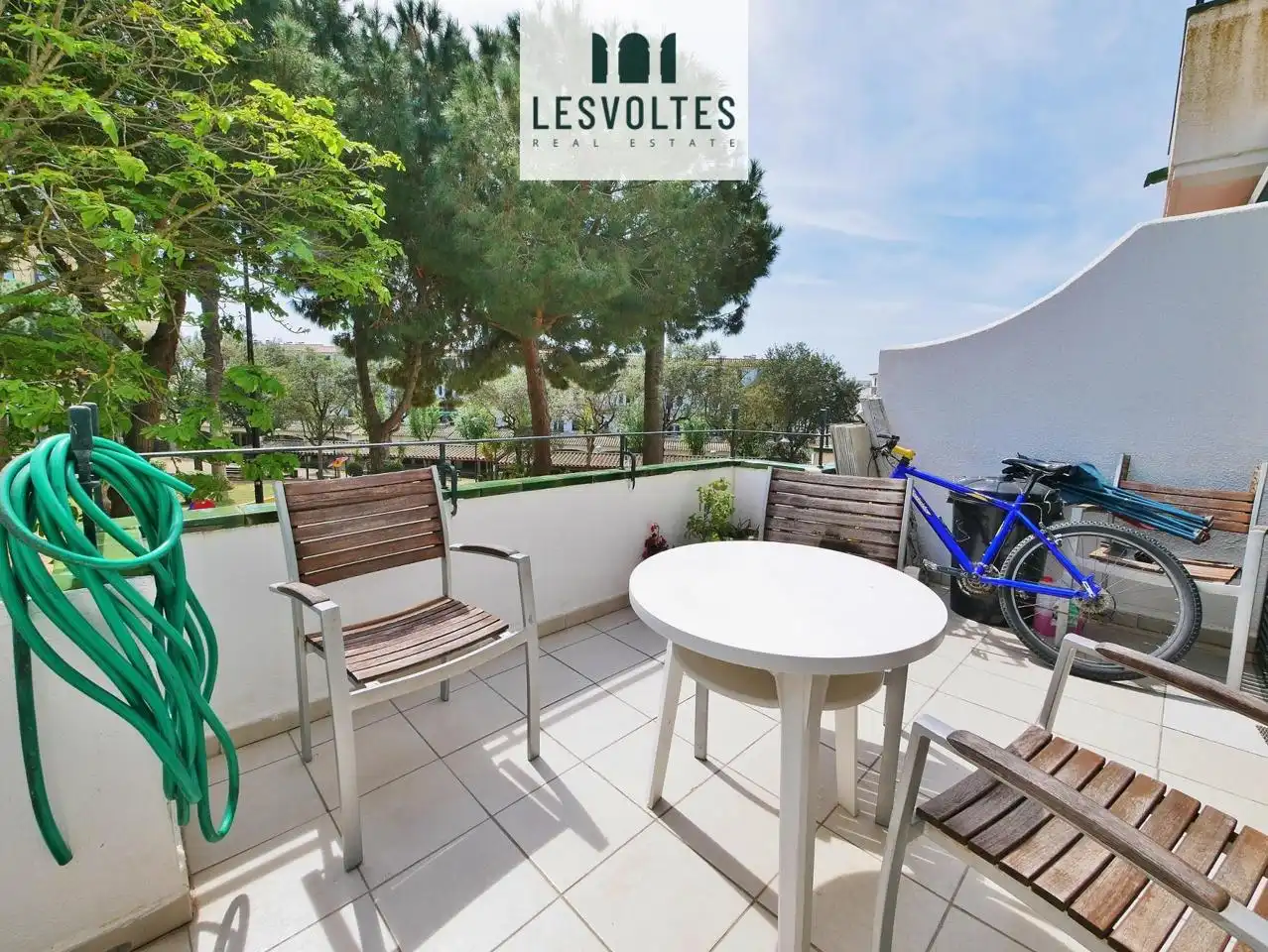 Houses for sale in Carrer de Martí Jordi Frigola, Centre