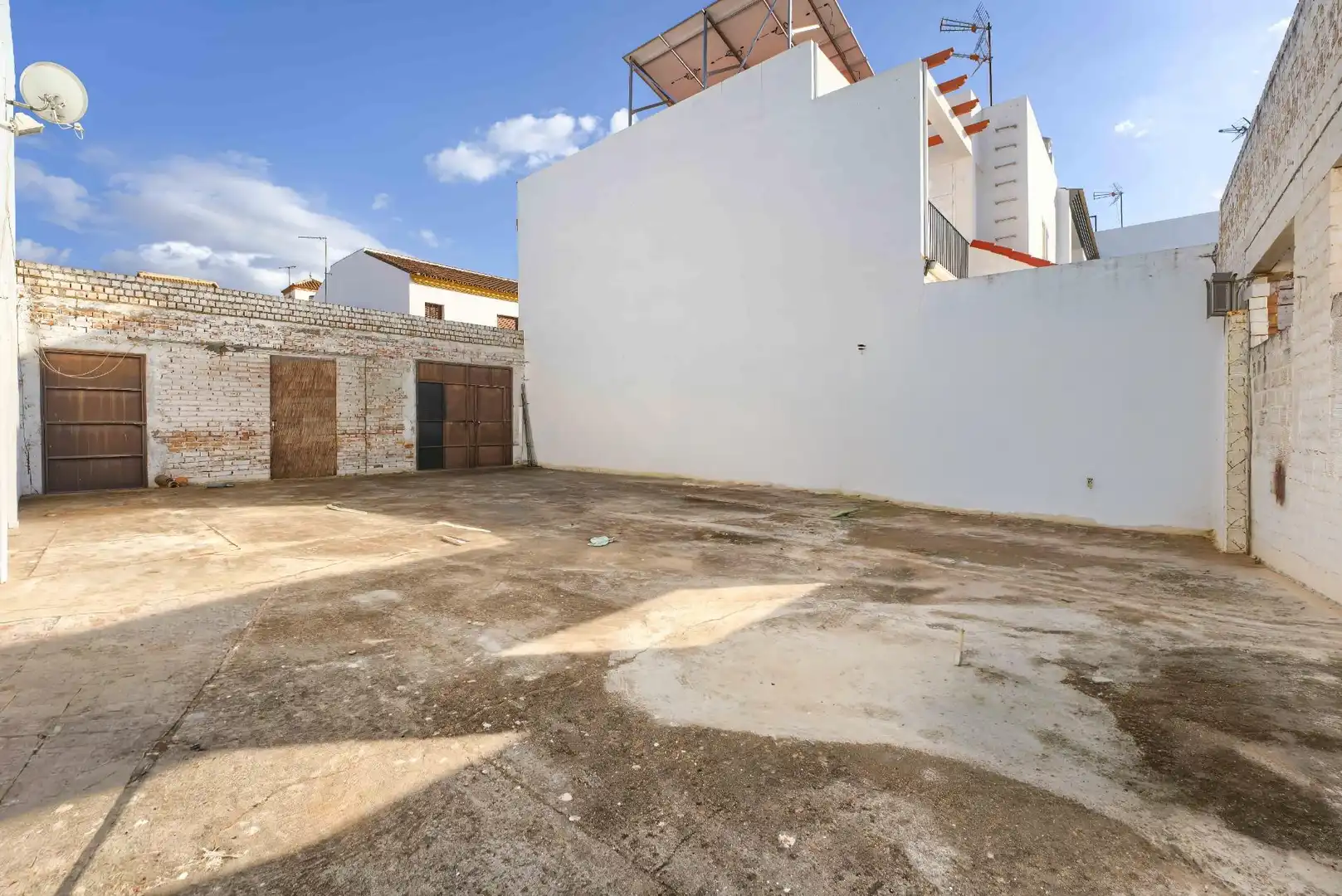 Außenansicht von Residential zum Verkauf in Olivares, Sevilla
