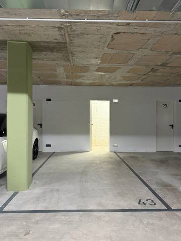 Garaje en Venta en Carrer de Miquel Vives, 54 en Plaça Catalunya - Escola Industrial