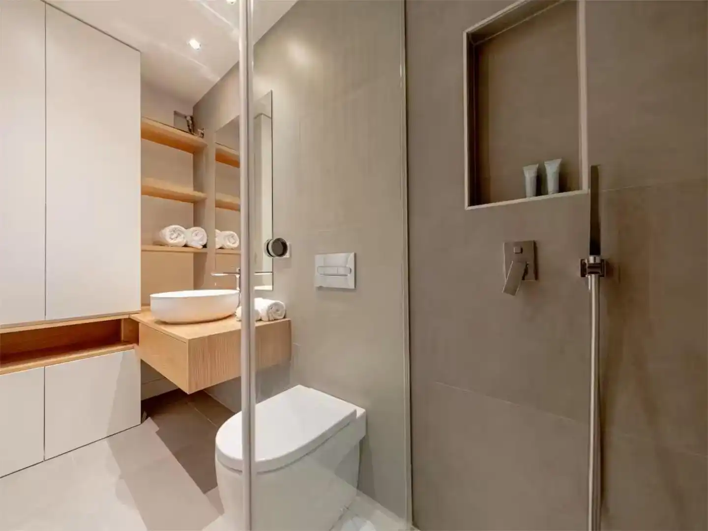 Bathroom of Flat for sale in  Barcelona Capital  with Air Conditioner and Balcony