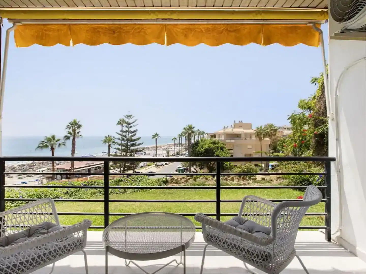 Terrace of Study for rent in Torremolinos  with Air Conditioner, Swimming Pool and Balcony