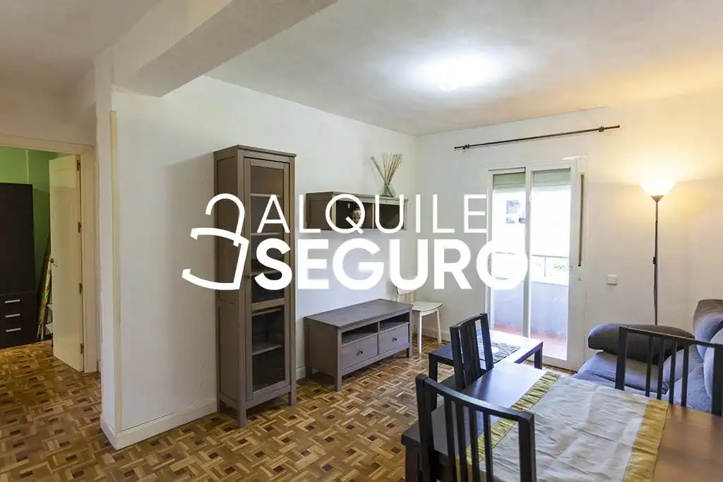 Habitación de Piso de alquiler en Madrid con Calefacción, Terraza y Amueblado