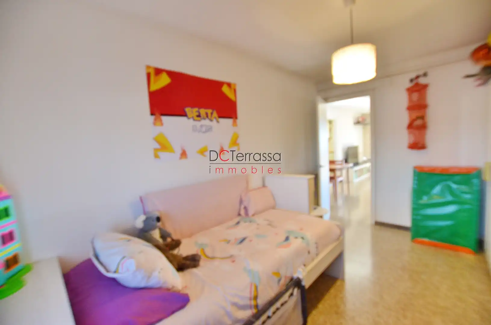 Habitación de Ático en venta en Terrassa con Aire acondicionado, Calefacción y Terraza
