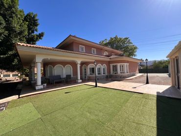 Villa à vendre à Callosa de Segura