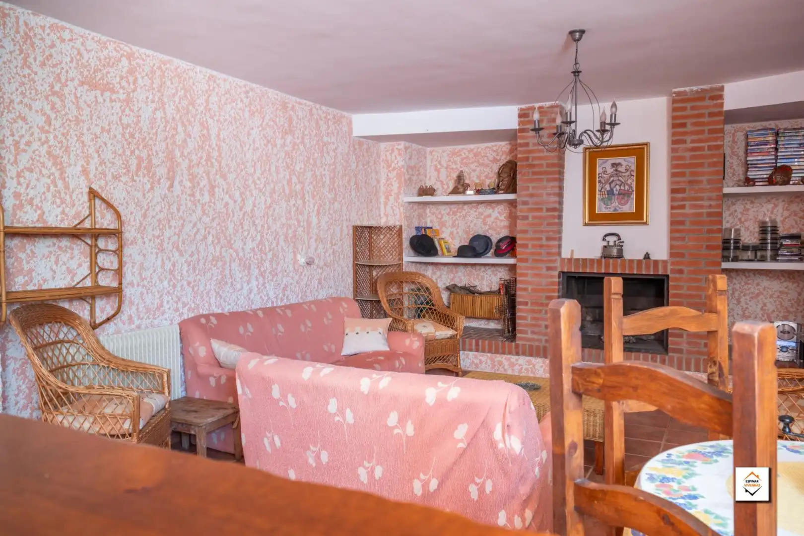 Living room of Houses for sale in Zaragoza  with Air Conditioner, Heating and Private garden