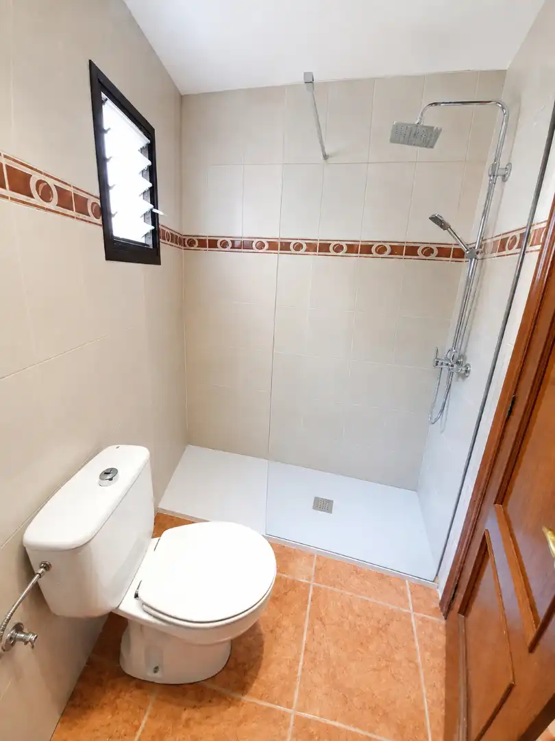 Bathroom of Flat for sale in Cambrils  with Air Conditioner, Heating and Terrace