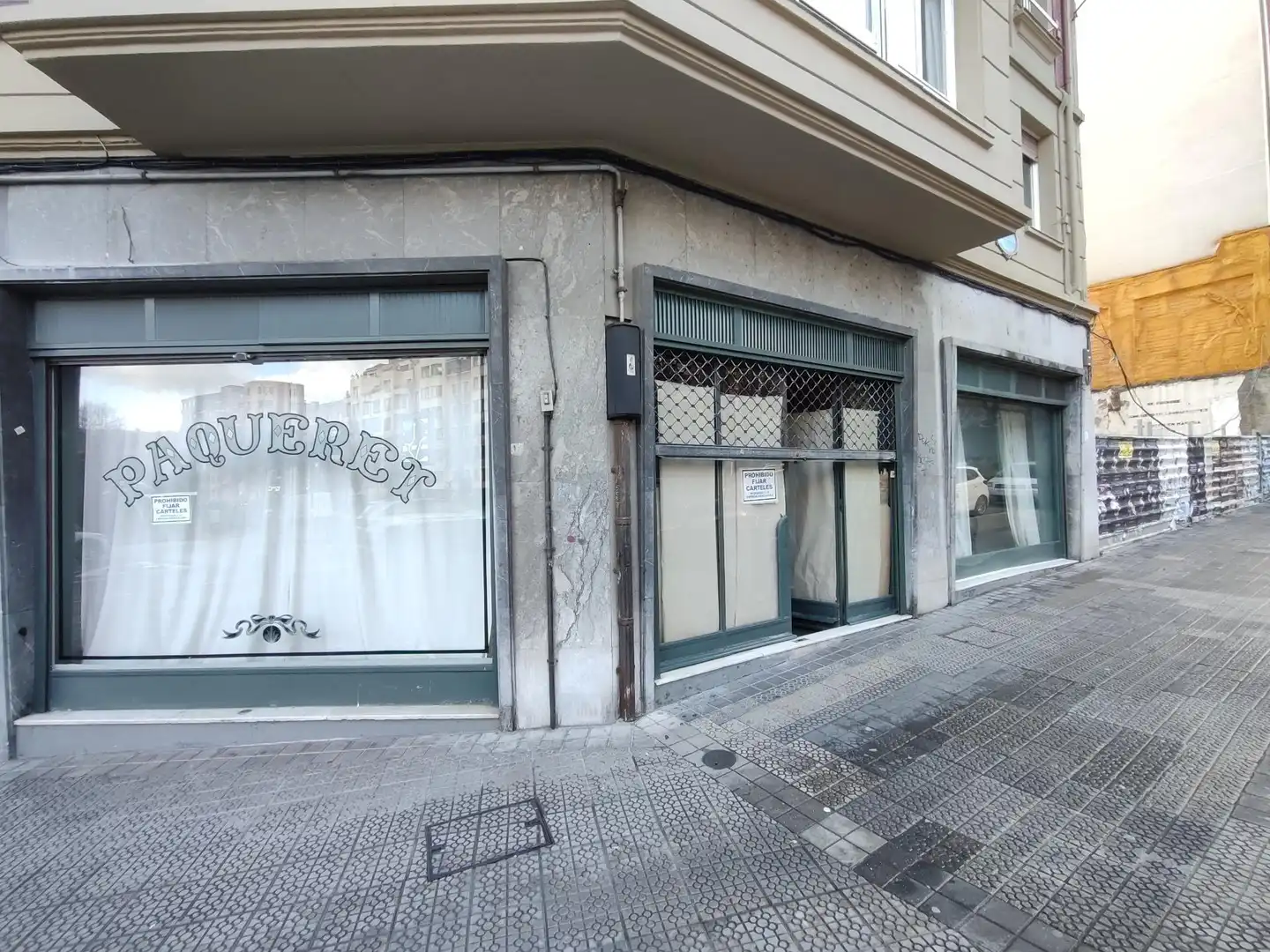 Local comercial en venda a Plaza Víctor Chávarri