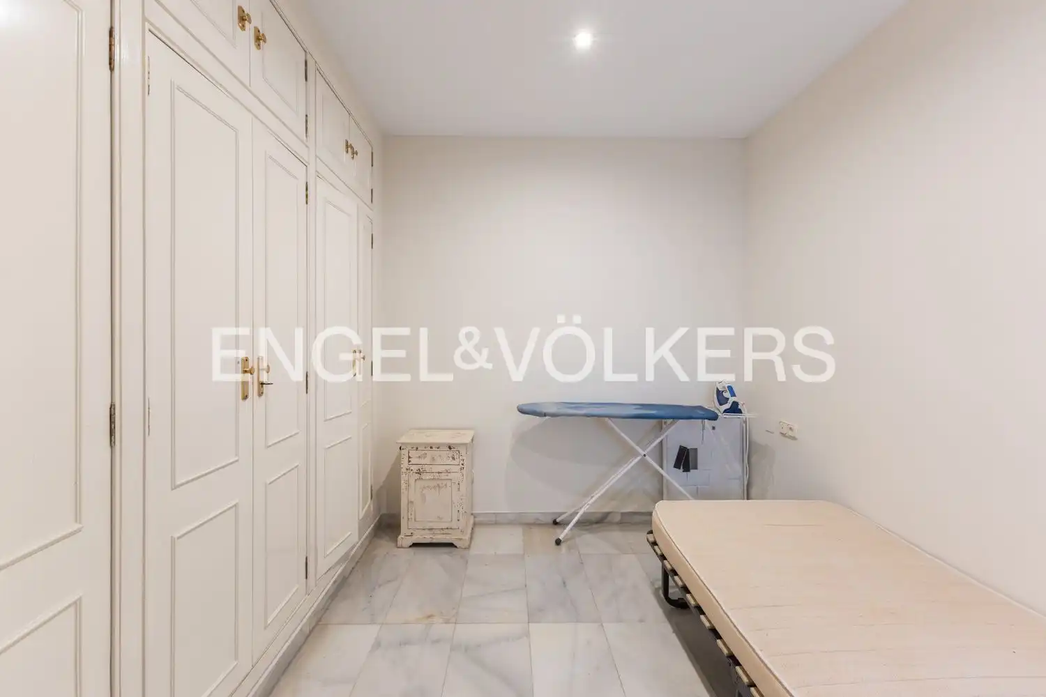 Piso en venta en Valencia con Aire acondicionado, Calefacción y Trastero
