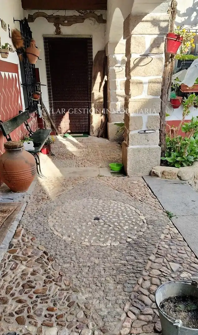 Vista exterior de Casa o xalet en venda en Fuenteliante amb Calefacció, Moblat i Forn