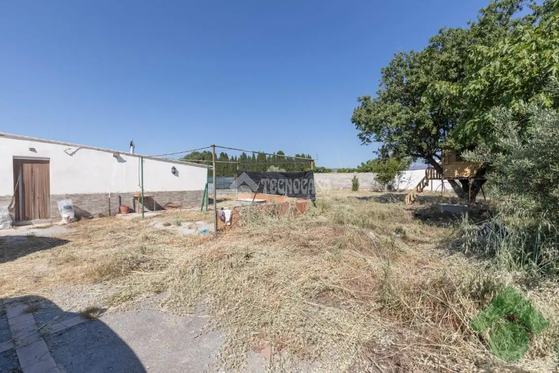 Country homes for sale in Albolote