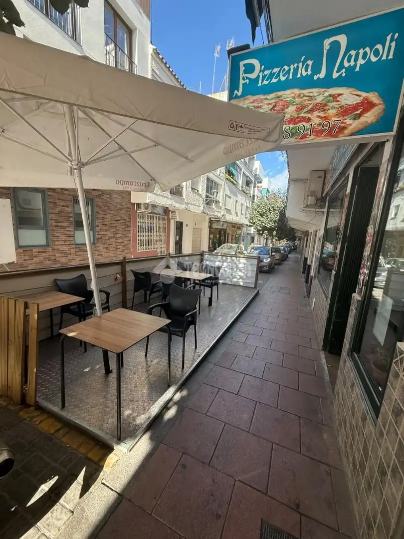 Local comercial en venda a Estepona Pueblo, imagen 2
