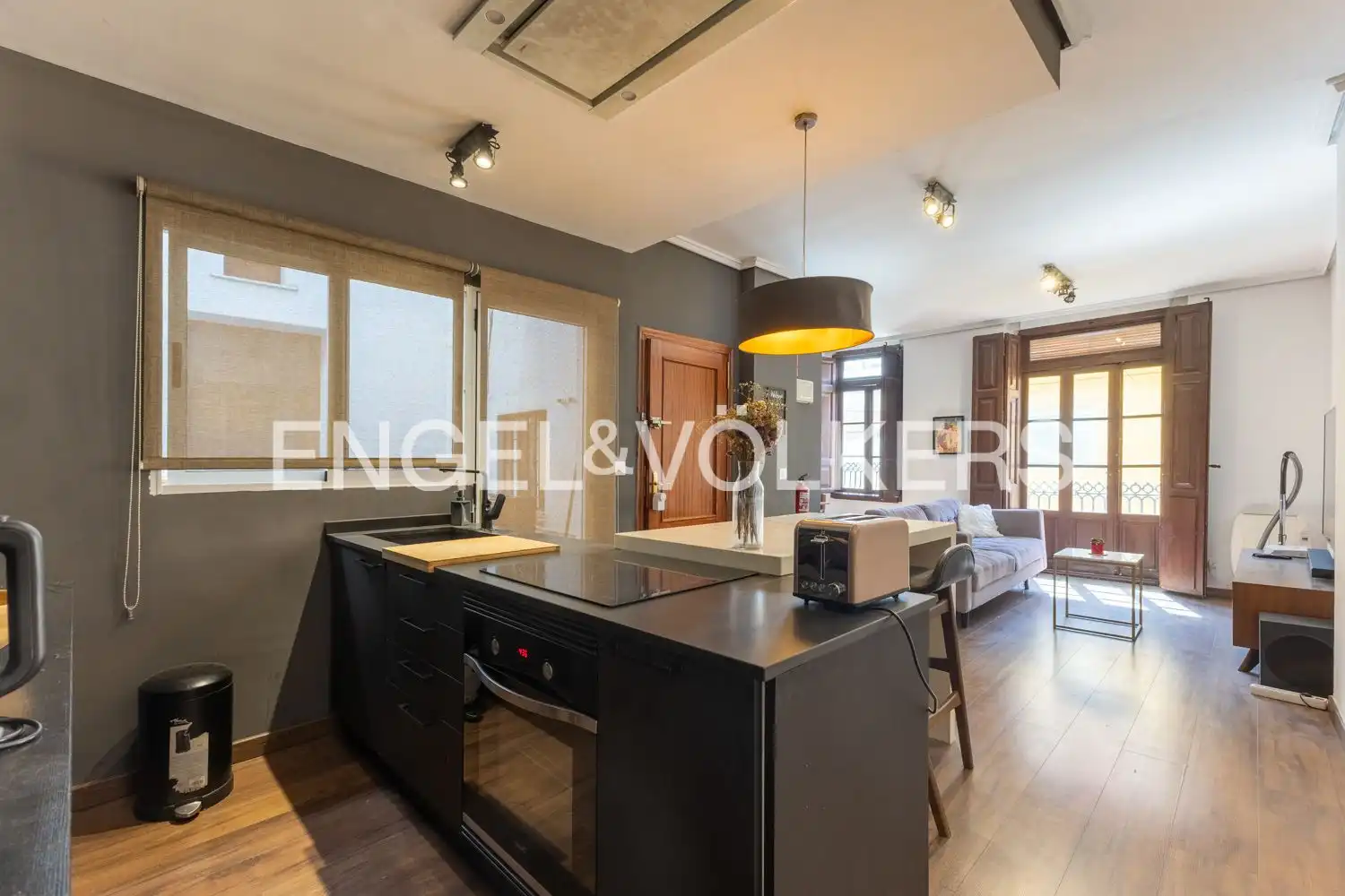 Kitchen of Flat for rent in Ciutat Vella 