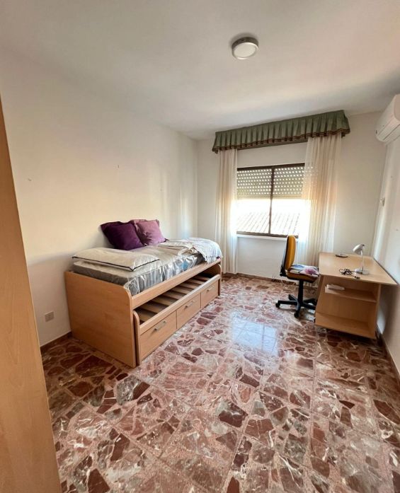 Flat to share in Calle el Ramo