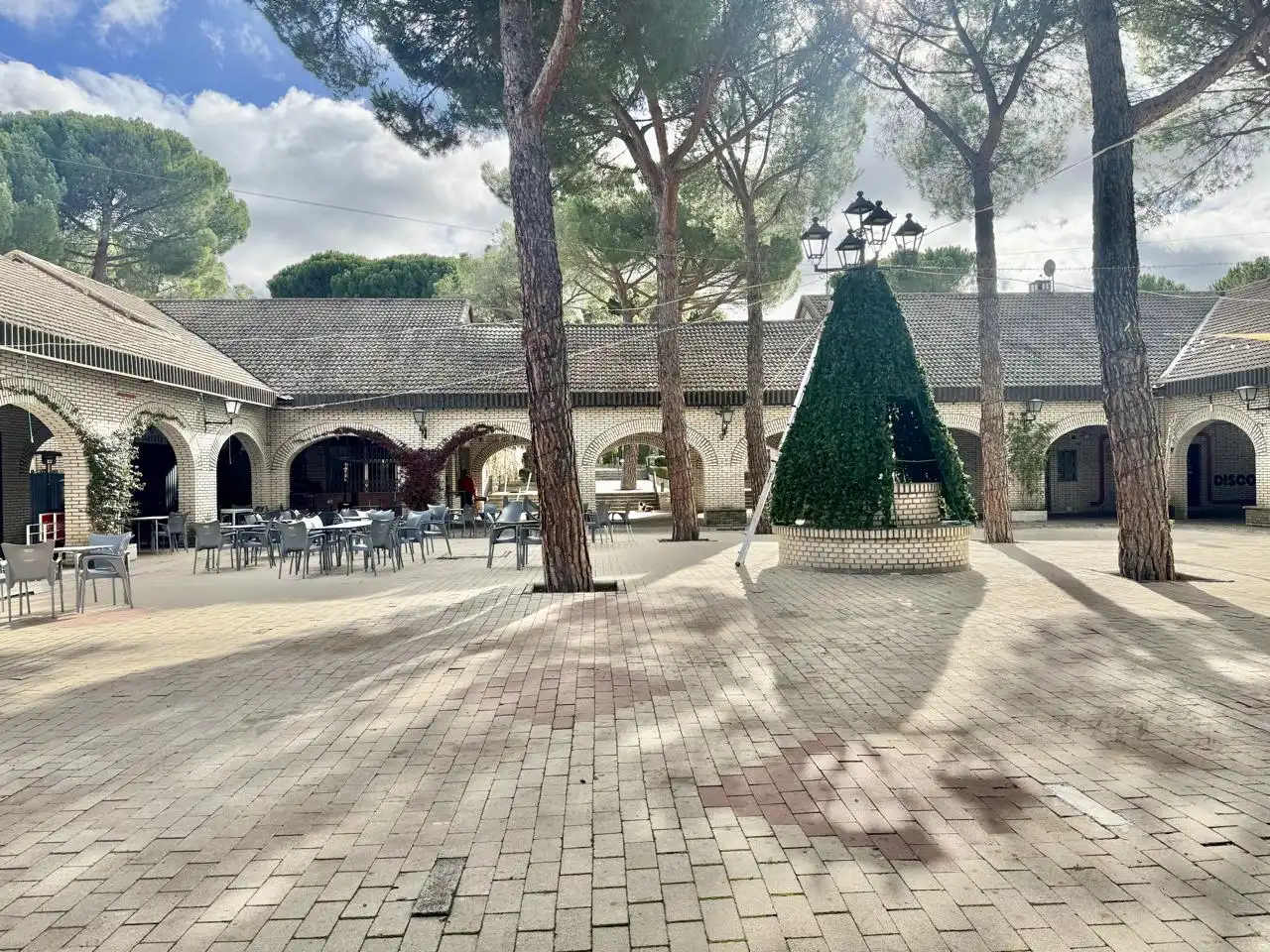 Local en venta en Maello con Aire acondicionado