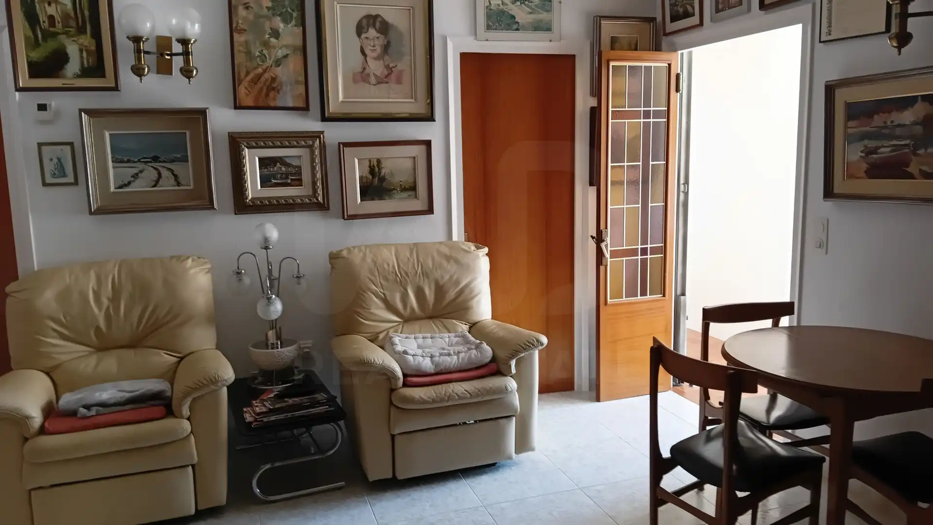 Sala d'estar de Casa o xalet en venda en Olot amb Aire condicionat, Calefacció i Terrassa