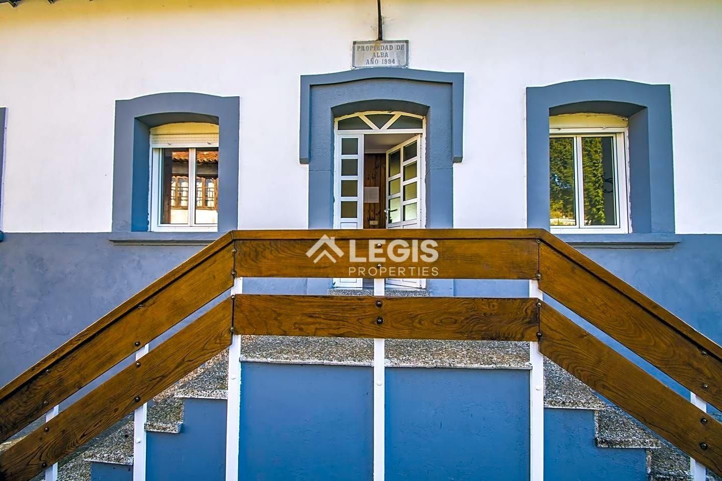 Exterior view of House or chalet for sale in Tineo  with Heating, Terrace and Swimming Pool