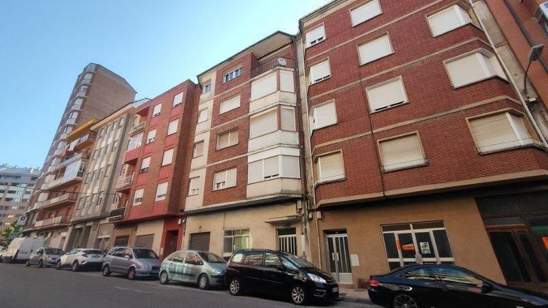 Exterior view of Flat for sale in Ponferrada  with Heating and Storage room