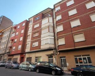 Vista exterior de Pis en venda en Ponferrada amb Calefacció i Traster