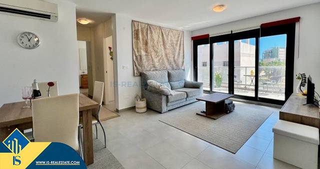 Casa-chalet en Venta en Pueblo Latino