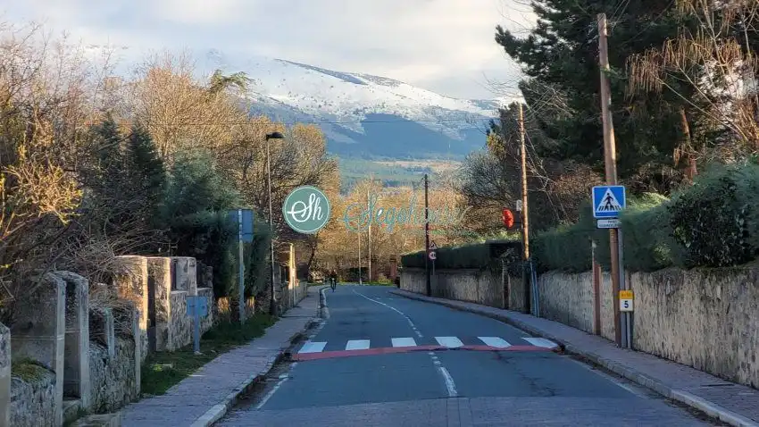 Vista exterior de Casa o chalet de alquiler en Navas de Riofrío con Calefacción y Balcón