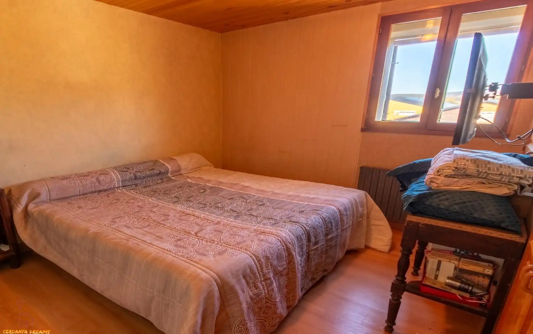 Bedroom of Houses for sale in Osséja  with Heating, Private garden and Parquet flooring