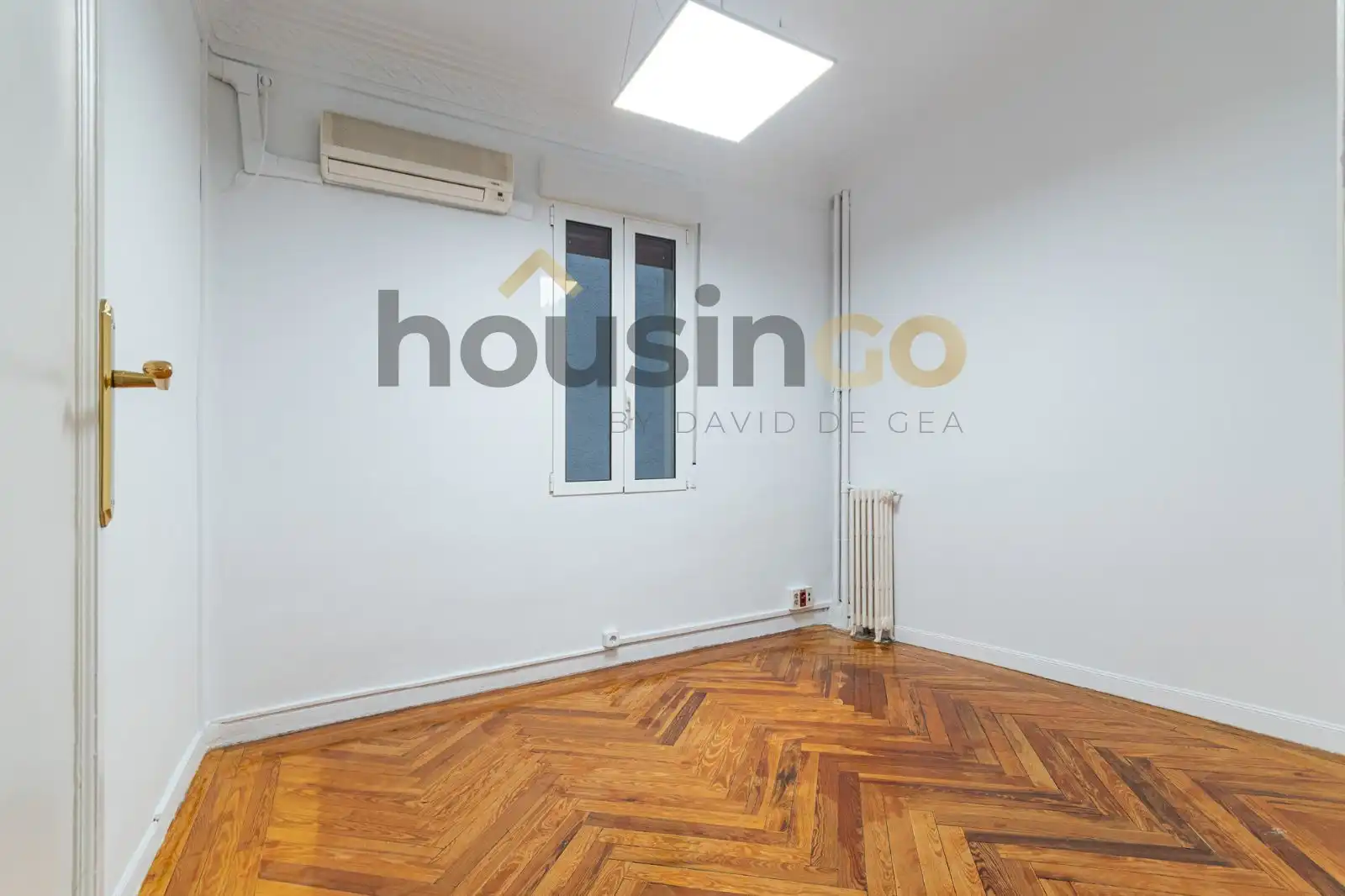Office for rent in Madrid  with Air Conditioner, Heating and Balcony