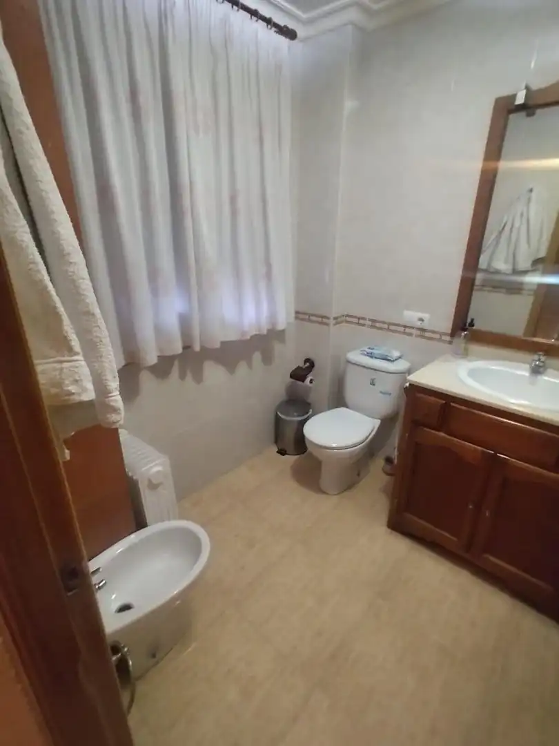 Casa con terraza en venta en Baena, imagen 5